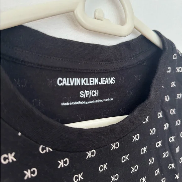 Calvin Klein Monogram T shirt - Picture 4 of 4